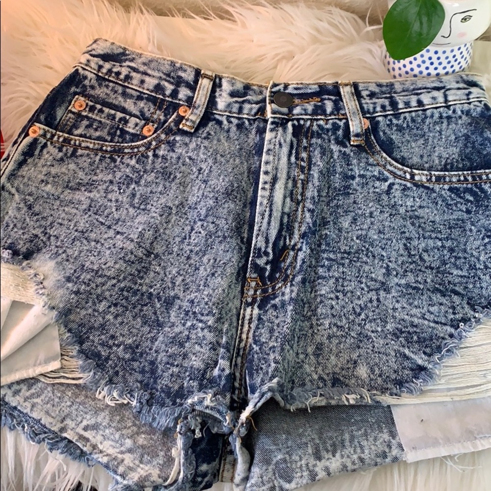 Shorts - Picture 2 of 4